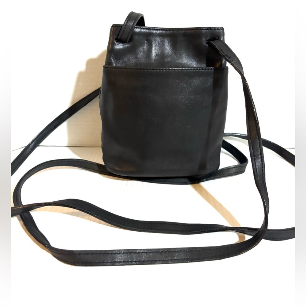 Vintage Black Leather Crossbody Bucket Bag
